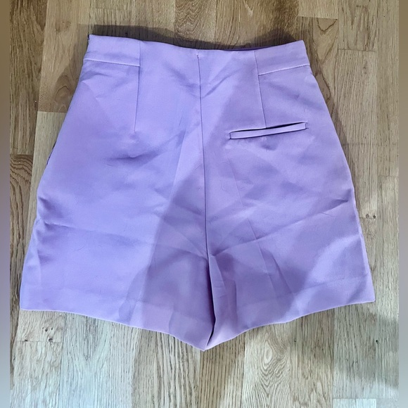 Zara pleated shorts - Sizes Small and Medium - Picture 5 of 6